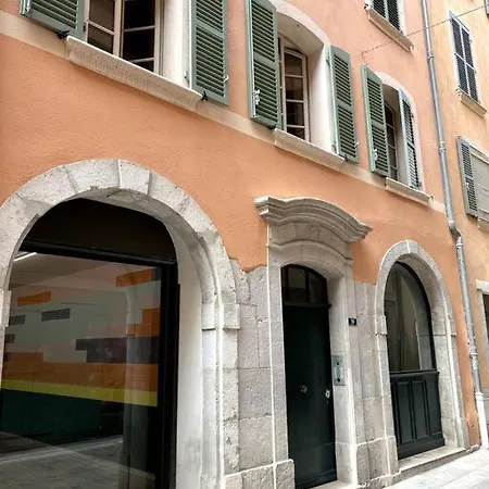 Apartment Standing Pour 4 *